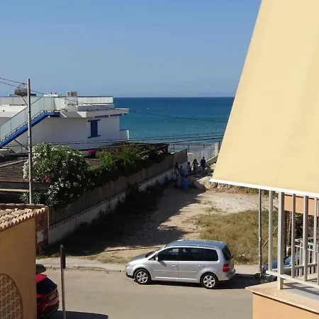 El Sol A 20 Metros Del Mar. * دينايا